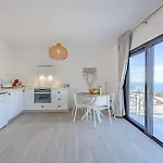 Feriehus Sea View House Pride & Joy - Adults Only