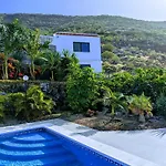 Sea View House Pride & Joy - Adults Only *