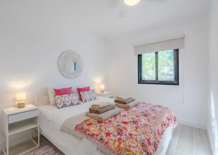 Sea View House Pride & Joy - Adults Only