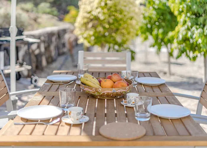 Дом отдыха Sea View House Pride & Joy - Adults Only *