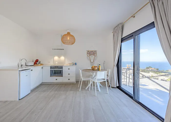 Дом отдыха Sea View House Pride & Joy - Adults Only