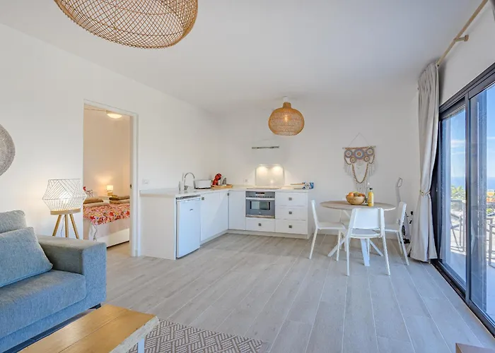 Sea View House Pride & Joy - Adults Only *